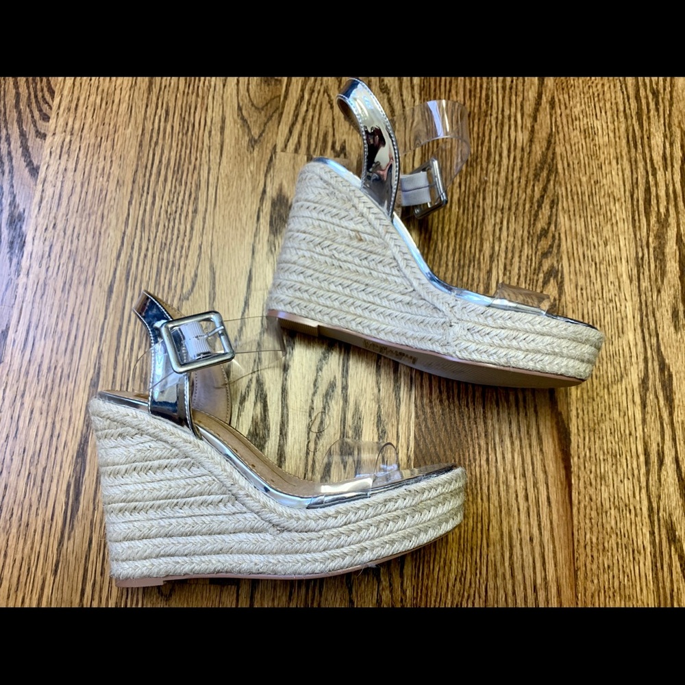 Clear Wedges